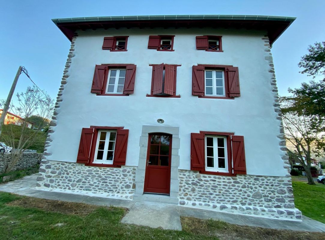 Rénovation de façades à Itxassou (64)
