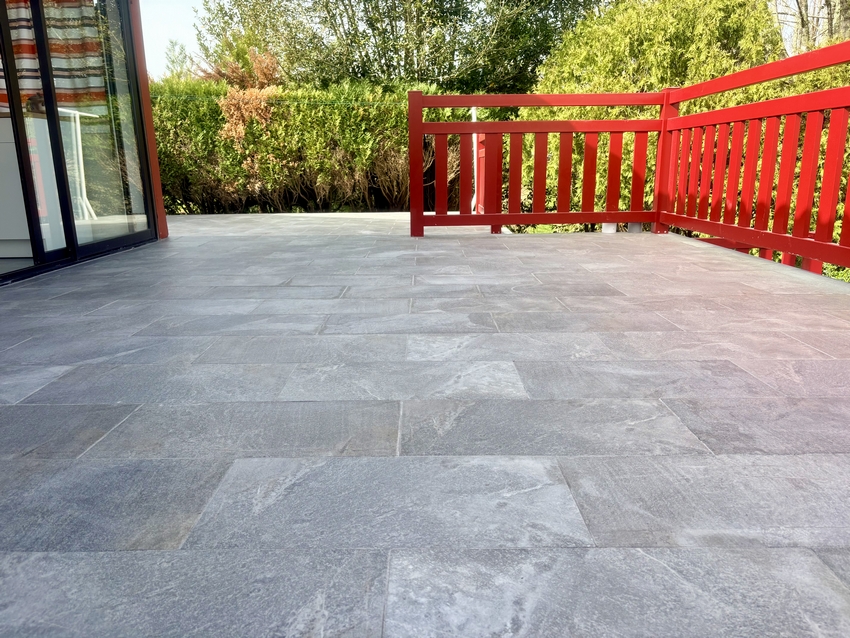 Carrelage d'une terrasse à Halsou, JDC Maçonnerie