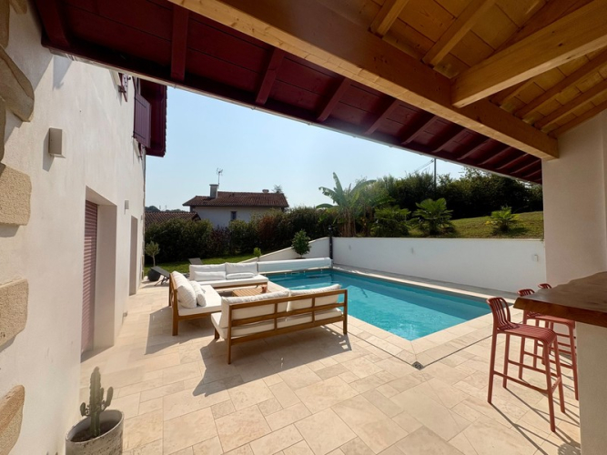 Réalisation pool house et terrasse - Briscous | JDC Maçonnerie